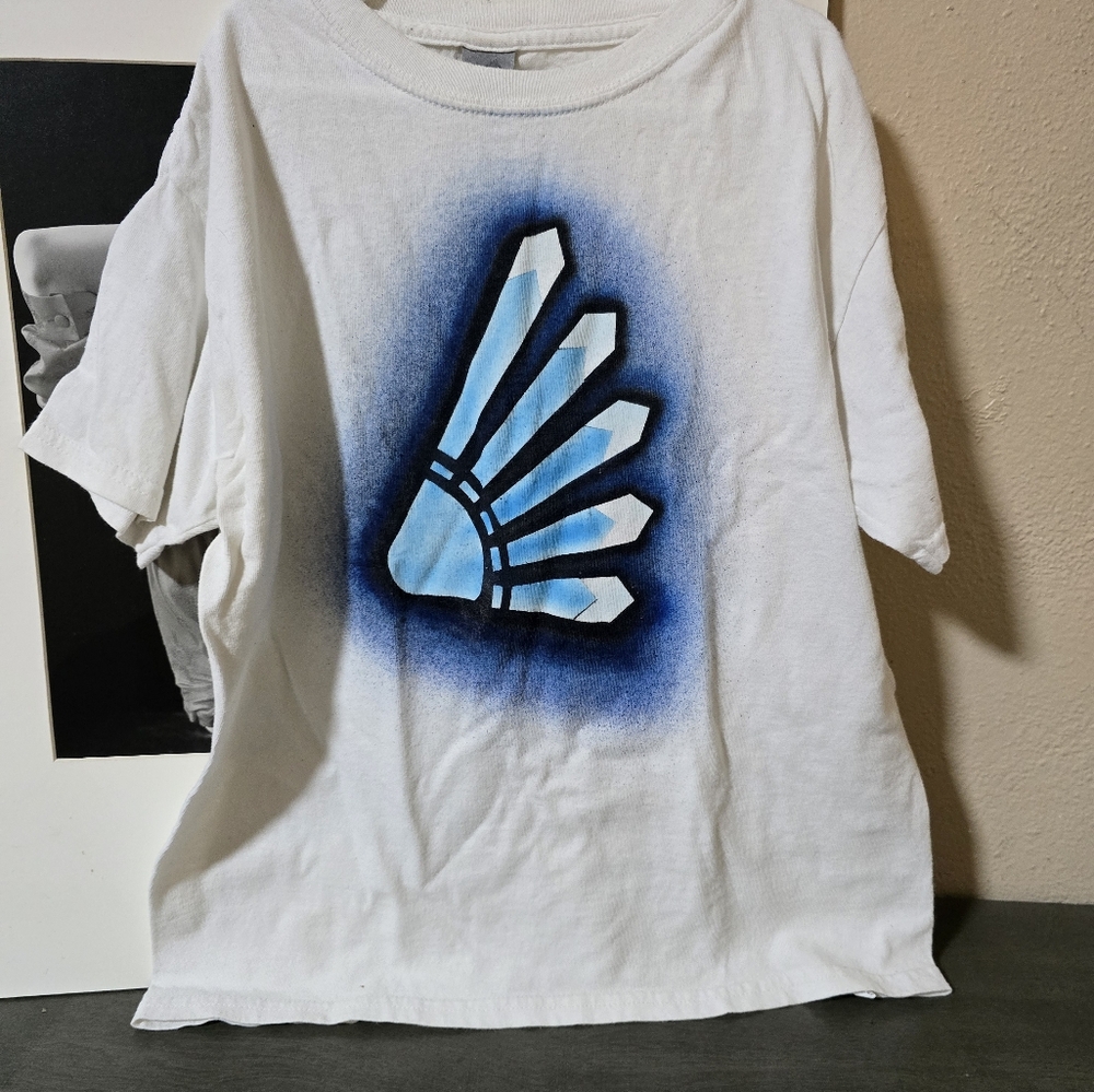 Meta runner, youth size M, air-brushed shirt